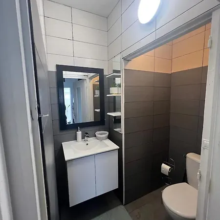 Charmante Maison A Avec Jardin Privatif *