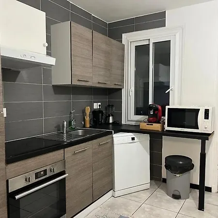 Charmante Maison A Avec Jardin Privatif